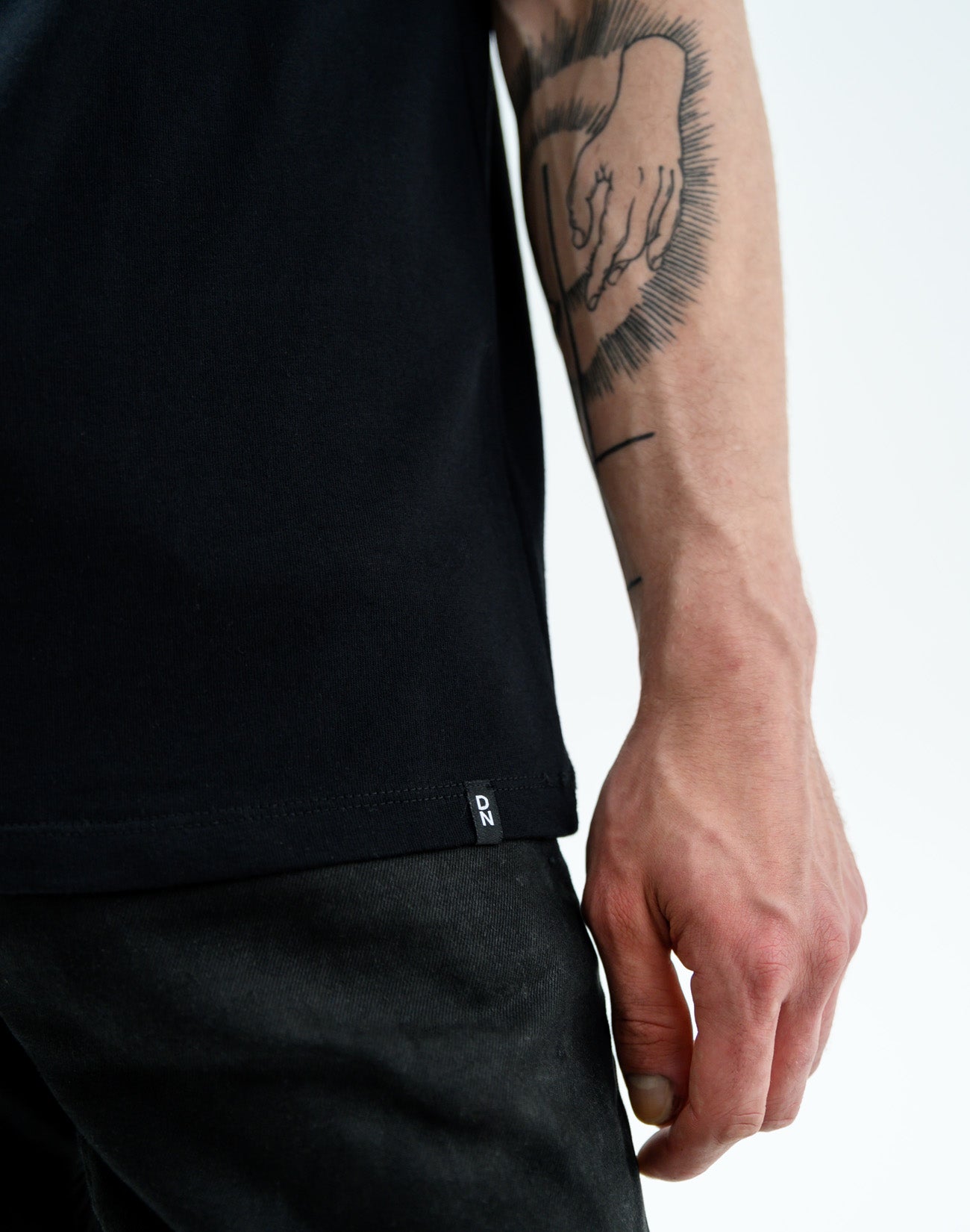 Heavyweight SS Embroidered Tee Black | Combi